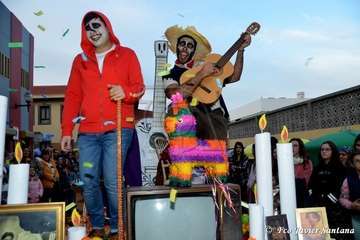 La Cabalgata Real recorre la zona comercial de Los Llanos de Telde (Foto Antonio Alí y Francisco Javier Santana)